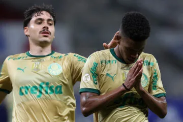 Estêvão leva Palmeiras à virada sobre o Cruzeiro e mantém vivo o sonho do tri no Brasileirão; assista aos melhores momentos