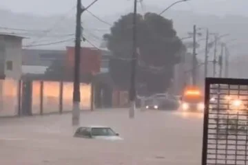 Vídeo: temporal provoca alagamentos, arrasta carros e causa prejuízos em Coronel Fabriciano