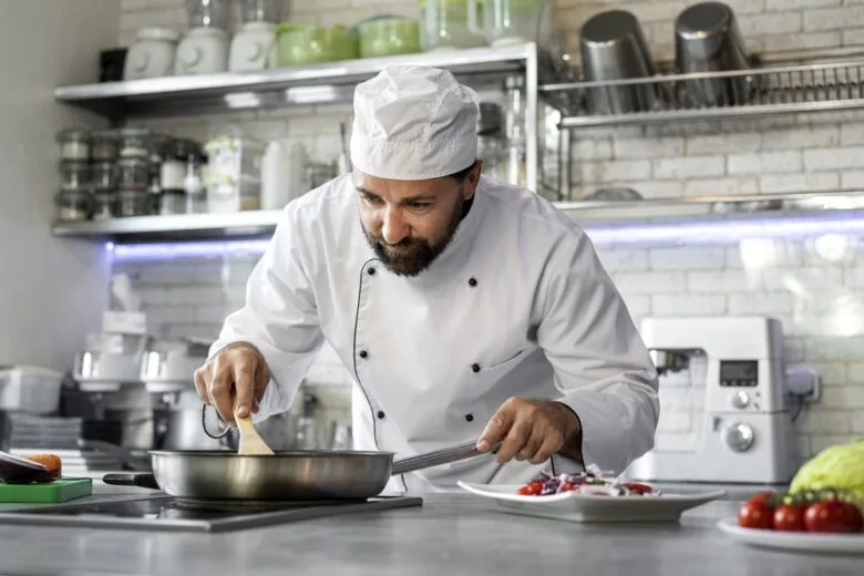 Sine Itabira oferece vaga para cozinheiro nesta terça-feira (3)