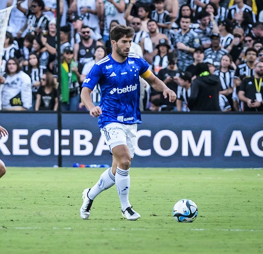 Cruzeiro estreia no Mineiro contra o Tombense com time reserva; Radio Caraça transmite a partida