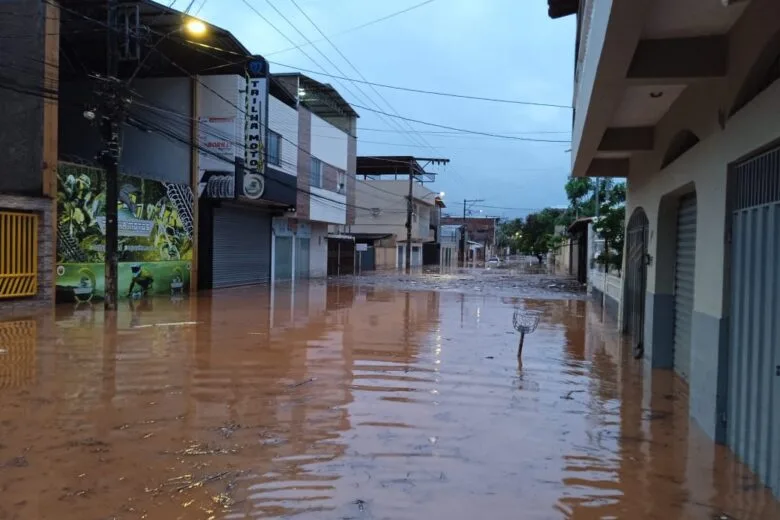 Ipatinga: Fundação São Francisco Xavier oferece orientações de saúde às vítimas das enchentes