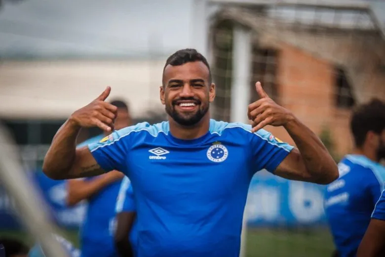 Reforço do Cruzeiro, Fabrício Bruno deve embarcar na sexta-feira para os EUA para se apresentar ao clube mineiro