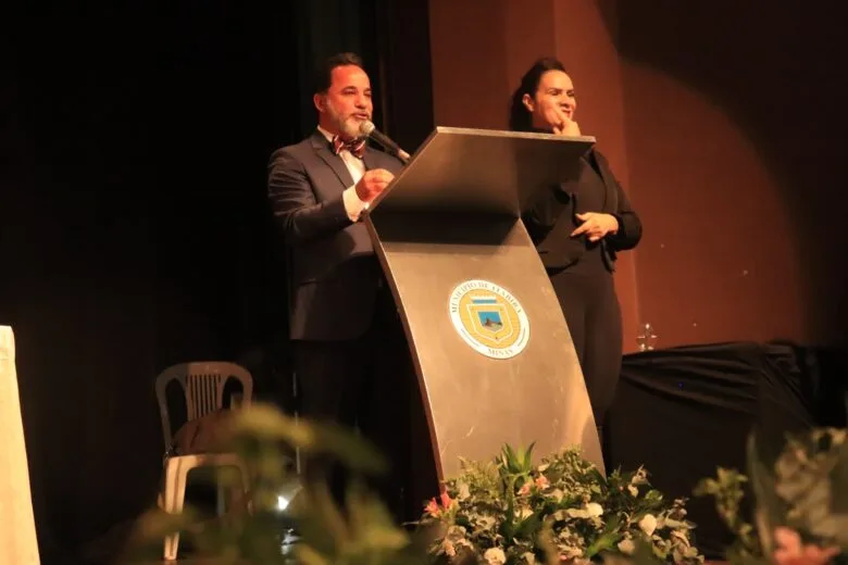 “Itabira não será espectadora do seu próprio fim”, afirma Marco Lage durante discurso de posse focado na exaustão minerária