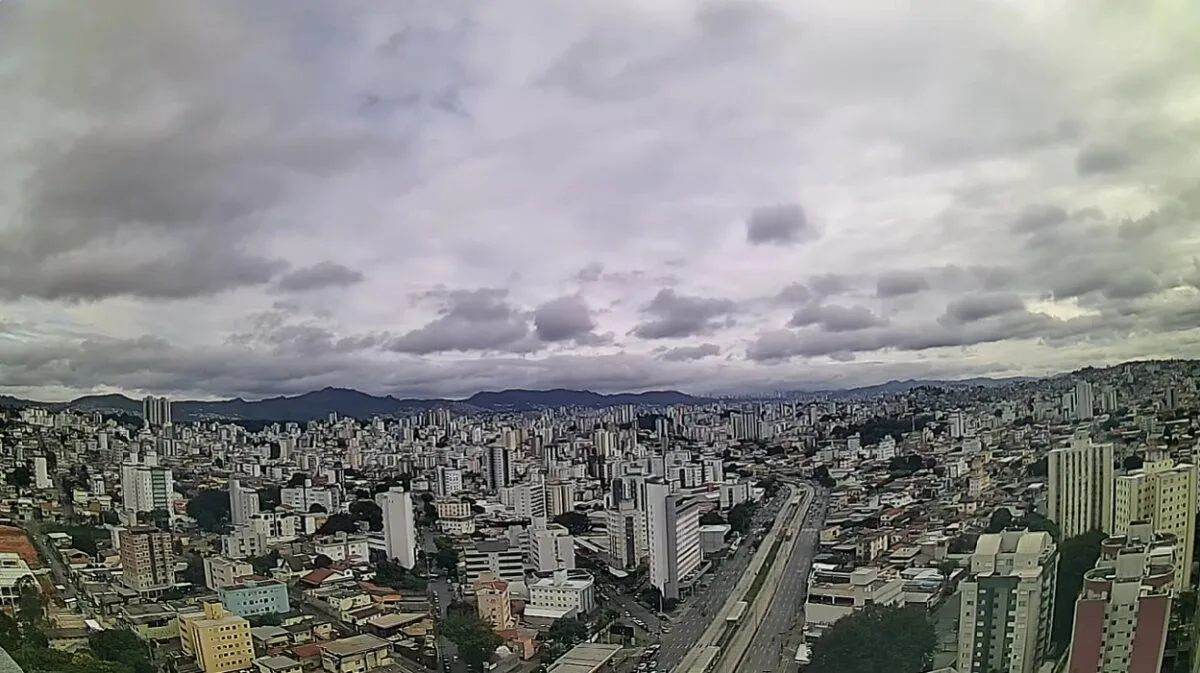Belo Horizonte pode ter chuva de 30 mm nesta segunda-feira, dia mais quente do ano