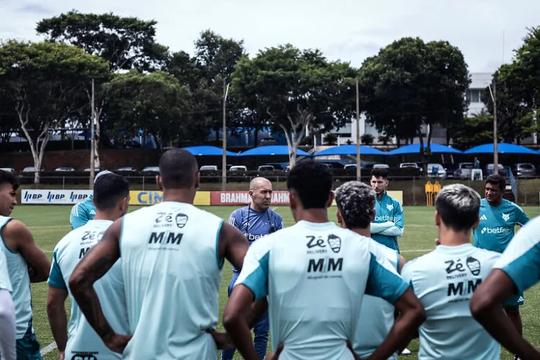 Já classificado, Cruzeiro enfrenta Democrata nesta quarta-feira; Caraça FM transmite o duelo