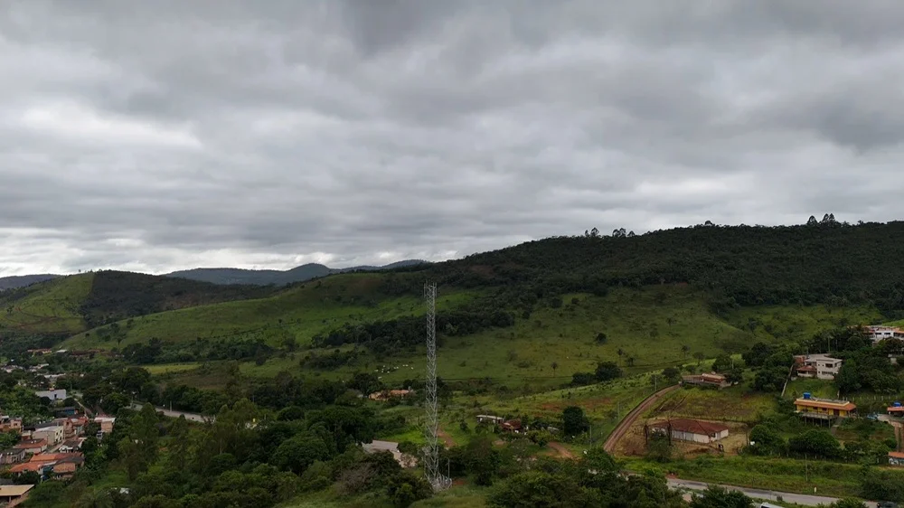 Vereadora Jordana Madeira pede ativação do sinal da TIM para o Boa Esperança, Chapada e outras localidades de Itabira