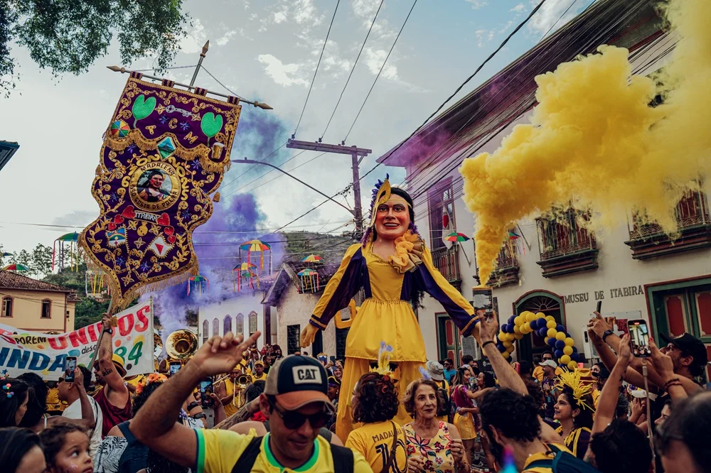 Pré-Carnaval de Itabira: "Cada bloco, cada desfile, cada show foi uma celebração da nossa tradição e da nossa união", afirma Vanessa de Faria