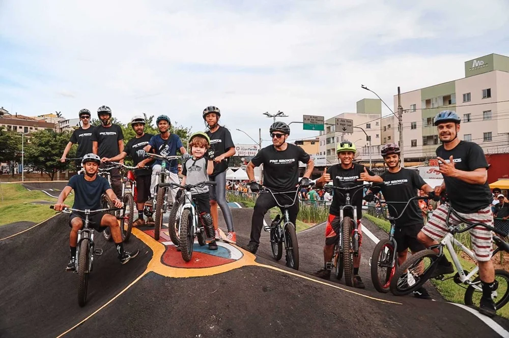 Com cerca de 1 km, pista de pump track é inaugurada no bairro Praia, em Itabira