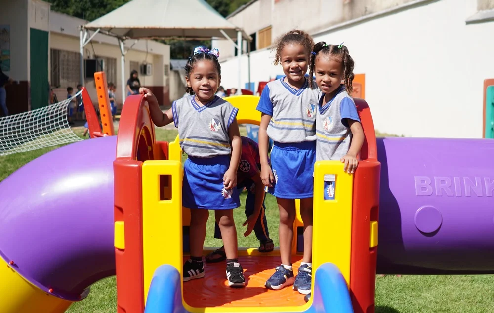 O ano letivo começa com o retorno de mais de 10 mil alunos às escolas municipais de Coronel Fabriciano
