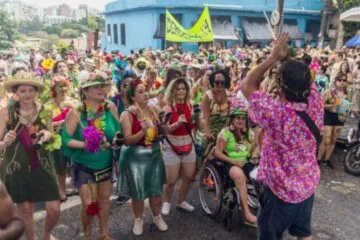 Foliões do Carnaval de Belo Horizonte devem investir R$ 170 em fantasias