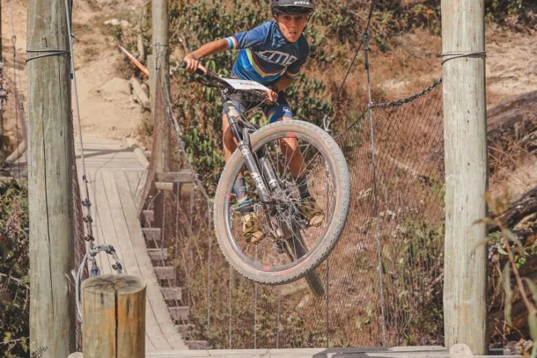 Jovem atleta de Conceição do Mato Dentro busca apoio para disputar o Pan-Americano de Mountain Bike