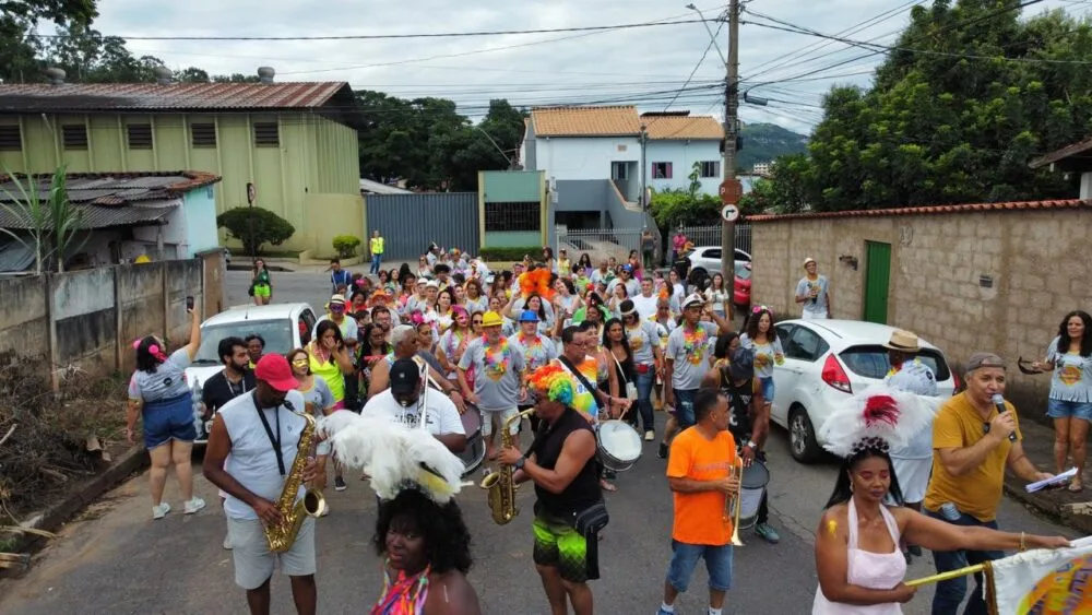 Bloco "Barriguinha encontra Sô Rodrigo" promete irreverência e tradição no Carnaval de Itabira