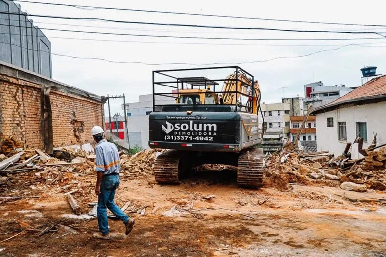 Responsável por obra irregular no Centro de Itabira, empresário tem R$ 3 milhões bloqueados pela Justiça