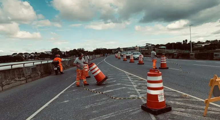 Avenida Otacílio Negrão de Lima