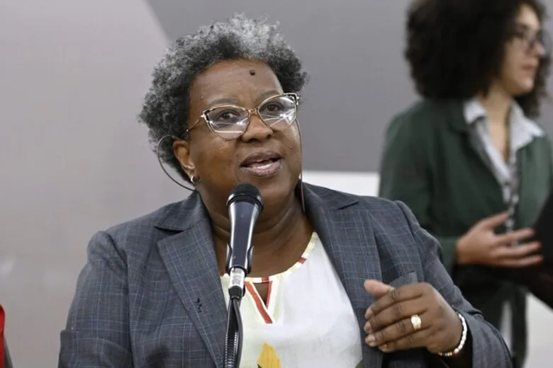 Ministra dos Direitos Humanos, Macaé Evaristo estará em João Monlevade nesta quinta-feira Ministra dos Direitos Humanos, Macaé Evaristo estará em João Monlevade nesta quinta-feira