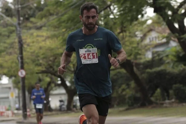 Treinador Lucas Calou dá dicas de preparação física e rotina de treinos para a Corrida DeFato Saúde; confira