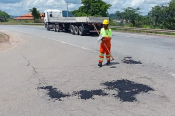 Com várias frentes de serviço na rodovia, concessionária inicia trabalhos emergenciais na BR-262