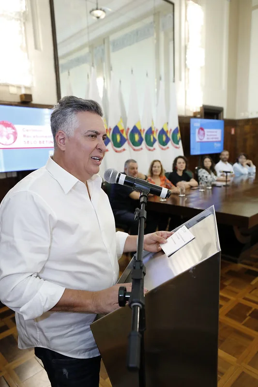 Damião propõe dar nome de Fuad a praça no centro de BH e inaugurar estátua