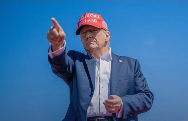 Muito perigoso! Adolescente que matou os pais planejava matar Trump
