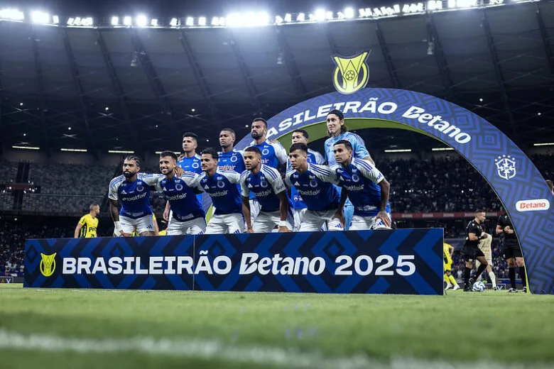 Cruzeiro visita o Inter para seguir vencendo no Brasileirão Cruzeiro visita o Inter para seguir vencendo no Brasileirão