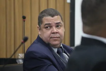 Sem apresentar provas, vereador levanta suspeitas sobre gastos da Câmara; parlamentares rechaçam denúncias