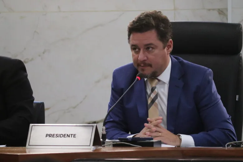 Câmara ainda não recebeu projeto de lei que regulamenta a criação de cães de guarda em Itabira Câmara ainda não recebeu projeto de lei que regulamenta a criação de cães de guarda em Itabira