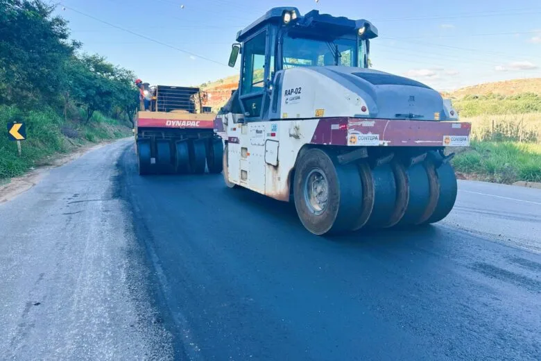 Concessionária aplica mais de 4 mil toneladas de massa asfáltica em 70 dias de operação na BR-381 Concessionária aplica mais de 4 mil toneladas de massa asfáltica em 70 dias de operação na BR-381