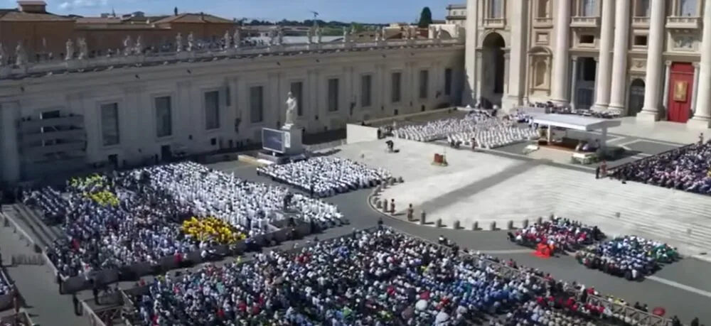 Cardeal fala da importância de manter legado do papa Francisco em missa campal Cardeal fala da importância de manter legado do papa Francisco em missa campal