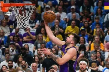 Doncic chora em 1º jogo contra os Mavericks fora e marca 45 pontos em vitória dos Lakers
