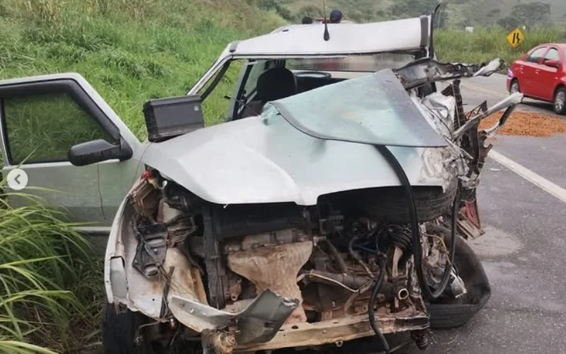 Duas pessoas ficam feridas em acidente na BR-381, em Nova Era