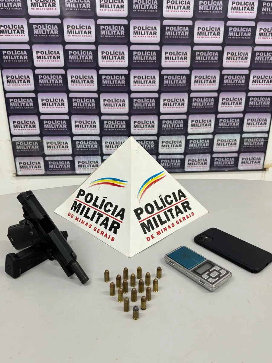 Polícia Militar prende dois homens por desobediência e porte ilegal de arma de fogo em Itabira