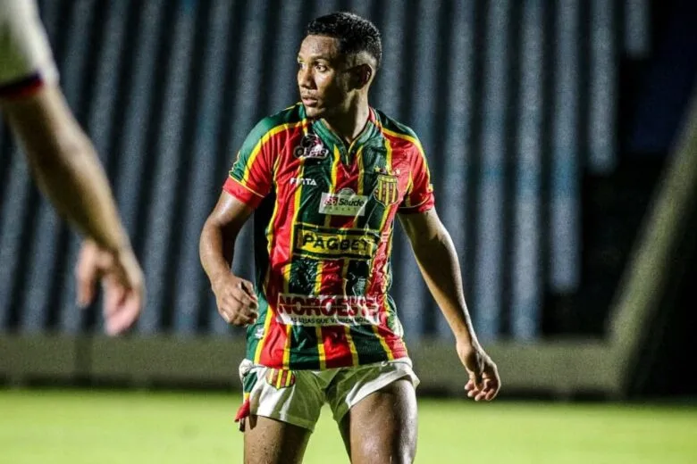 Maurício Maranhão, volante ex-Sampaio Corrêa, é contratado pelo Valério Maurício Maranhão, volante ex-Sampaio Corrêa, é contratado pelo Valério