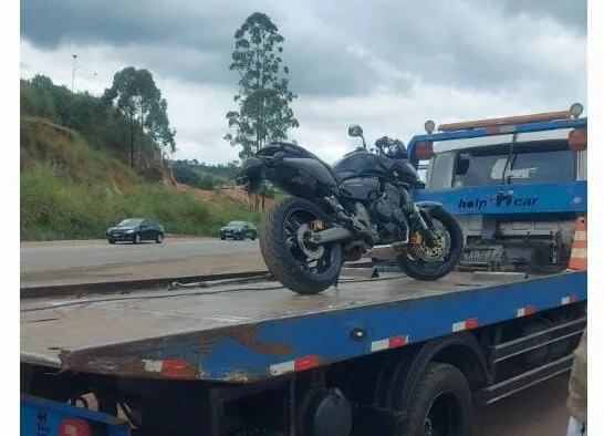Desordem no trânsito: PM apreende moto, carro e bicicleta motorizada em João Monlevade Desordem no trânsito: PM apreende moto, carro e bicicleta motorizada em João Monlevade