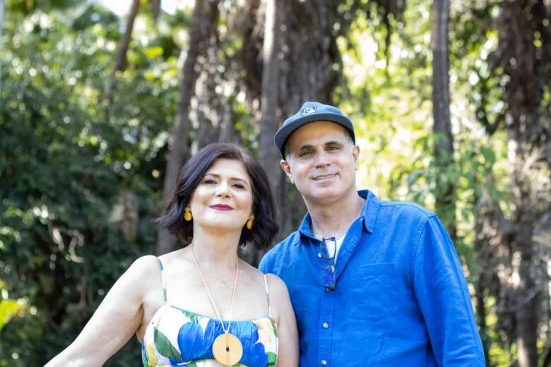 Lu Toledo e Valter Saty lançam o álbum “Leve, a Vida” em Betim Lu Toledo e Valter Saty lançam o álbum “Leve, a Vida” em Betim