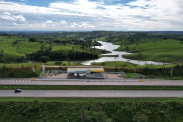 Feriado prolongado: mais de 250 mil veículos devem trafegar pela BR-040 entre Minas e Goiás
