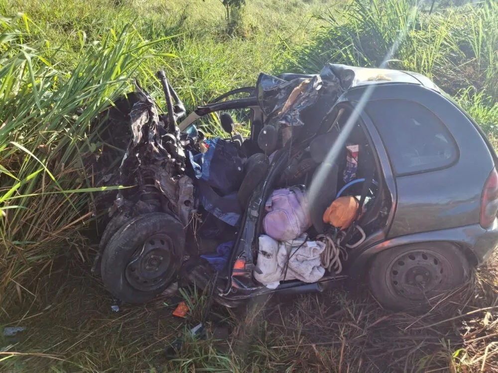 Tragédia na BR-040: colisão entre ônibus e carro deixa três mortos e um bebê ferido em Curvelo