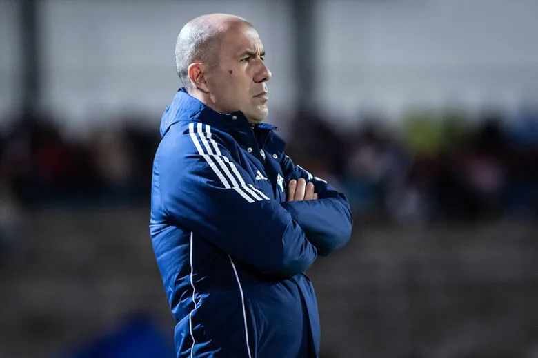 “O Cruzeiro não pode jogar essa competição”, diz Leo Jardim após eliminação na Sul-Americana “O Cruzeiro não pode jogar essa competição”, diz Leo Jardim após eliminação na Sul-Americana