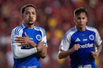 Cruzeiro brilha, goleia o Sport e se aproxima dos líderes