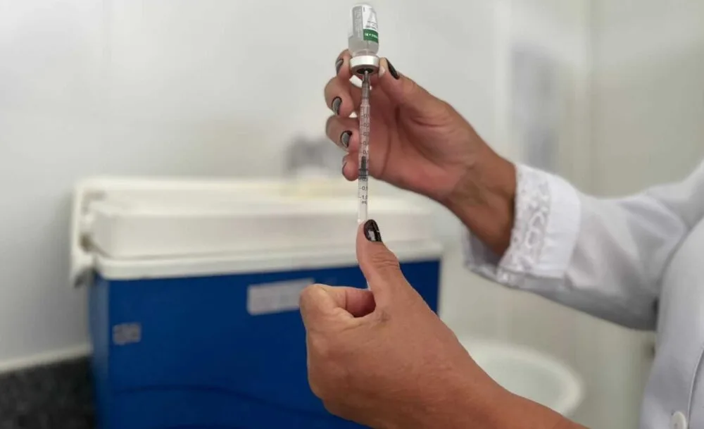 Por falta de envio de doses, Itabira restringe vacinação contra a gripe apenas a grupos prioritários