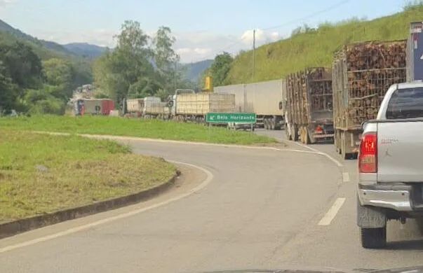 BR-381 tem 12 frentes de obras nesta quinta-feira; confira os trechos com intervenções