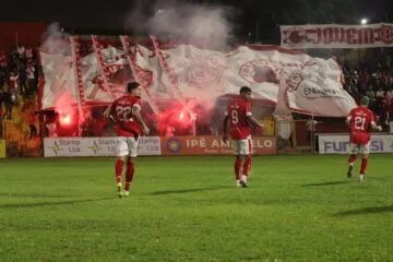Valério volta a ter iluminação noturna em seu estádio após quase nove anos