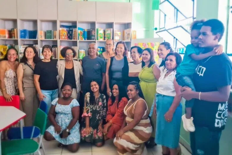 João Monlevade: Escola Eugênia Scharlé inaugura biblioteca em homenagem a Dona Petiche João Monlevade: Escola Eugênia Scharlé inaugura biblioteca em homenagem a Dona Petiche