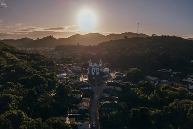 Tem um verão no meu outono: Sábado será de sol forte e calor durante a tarde