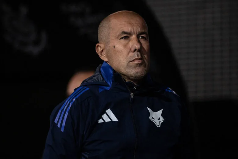 Cruzeiro e Santos se enfrentam no Mineirão hoje, às 18:30, partida será transmitida na Rádio Caraça