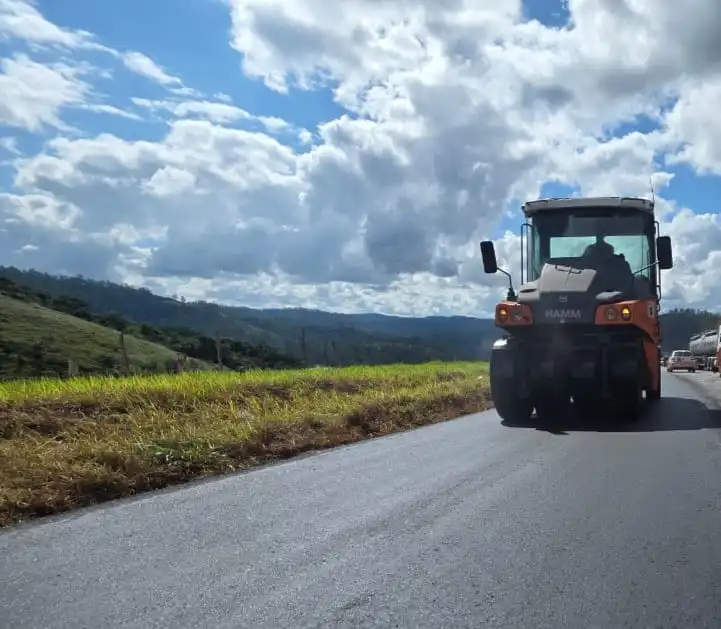 Obras na BR-381 nesta terça-feira incluem recuperação de erosões, sinalização e barreiras de contenção; confira o cronograma