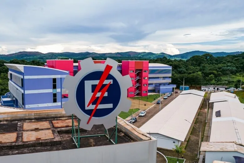 Reitor da Unifei anuncia cursos noturnos de Ciência da Computação e Inteligência Artificial para ingresso em 2026 no campus de Itabira