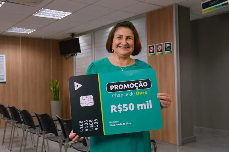 Cooperada de João Monlevade ganha R$ 50 mil em certificados de ouro ao utilizar o Sicoobcard