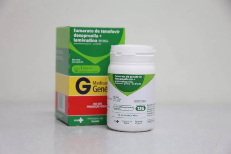 UFMG avança em estudo que testa comprimido mensal para prevenção do HIV