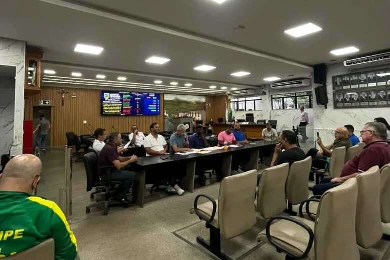 Projeto de lei propõe ampliar divulgação do Disque 180 e canais de proteção à mulher em Itabira; entenda