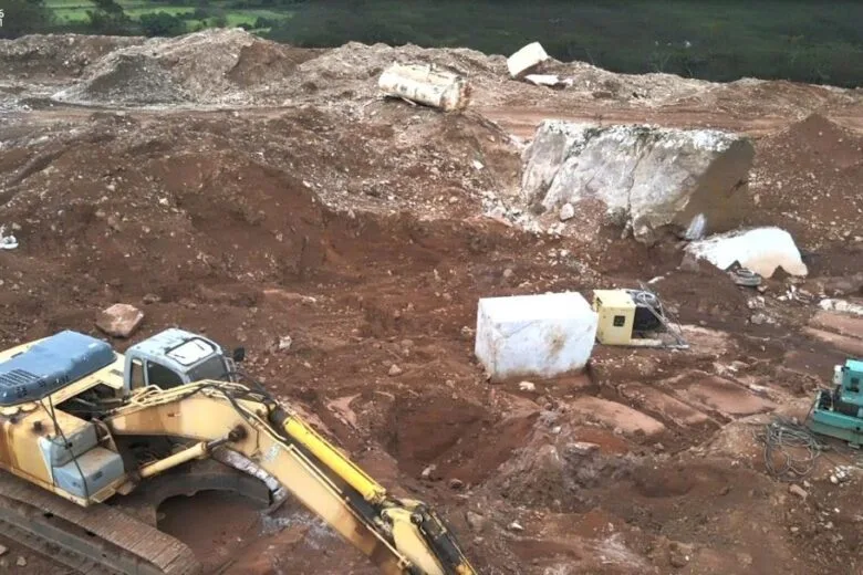 Operação Nascentes Livres: PF combate extração ilegal de quartzo que devastou 90 hectares no Norte de Minas